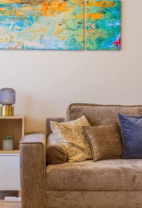 Roomy Apartment 80Sqm At City Center Free Parking Space, Ac & Balcony Boedapest Buitenkant foto