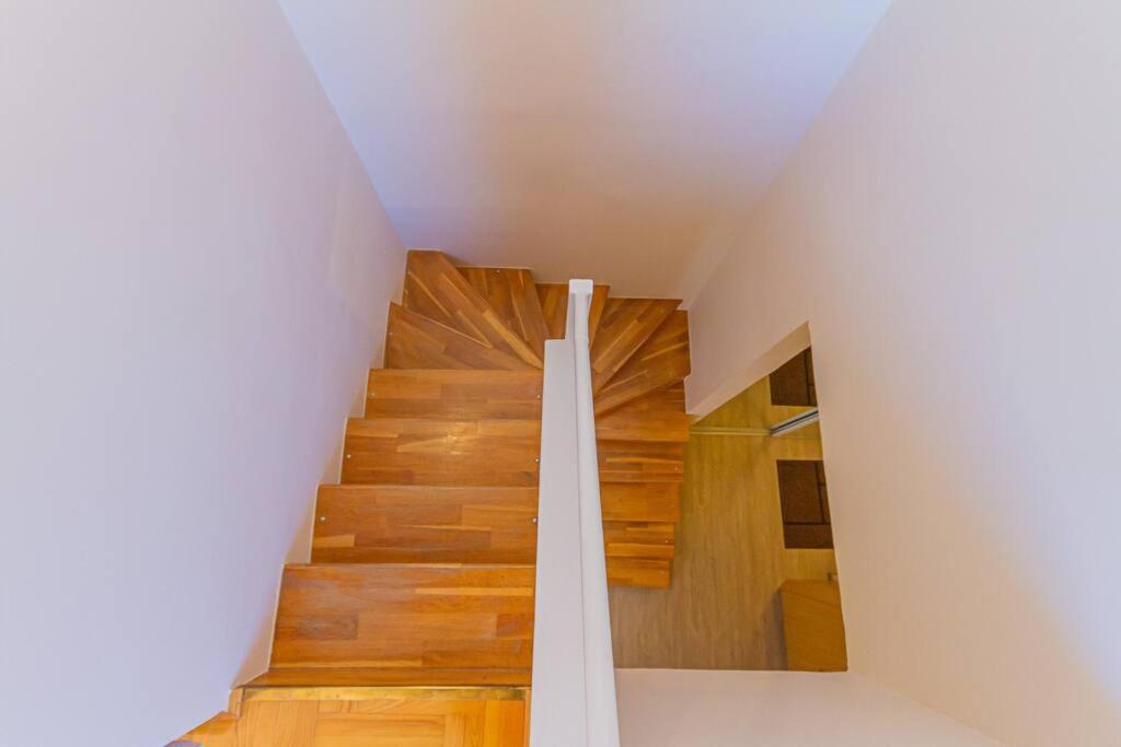 Roomy Apartment 80Sqm At City Center Free Parking Space, Ac & Balcony Boedapest Buitenkant foto